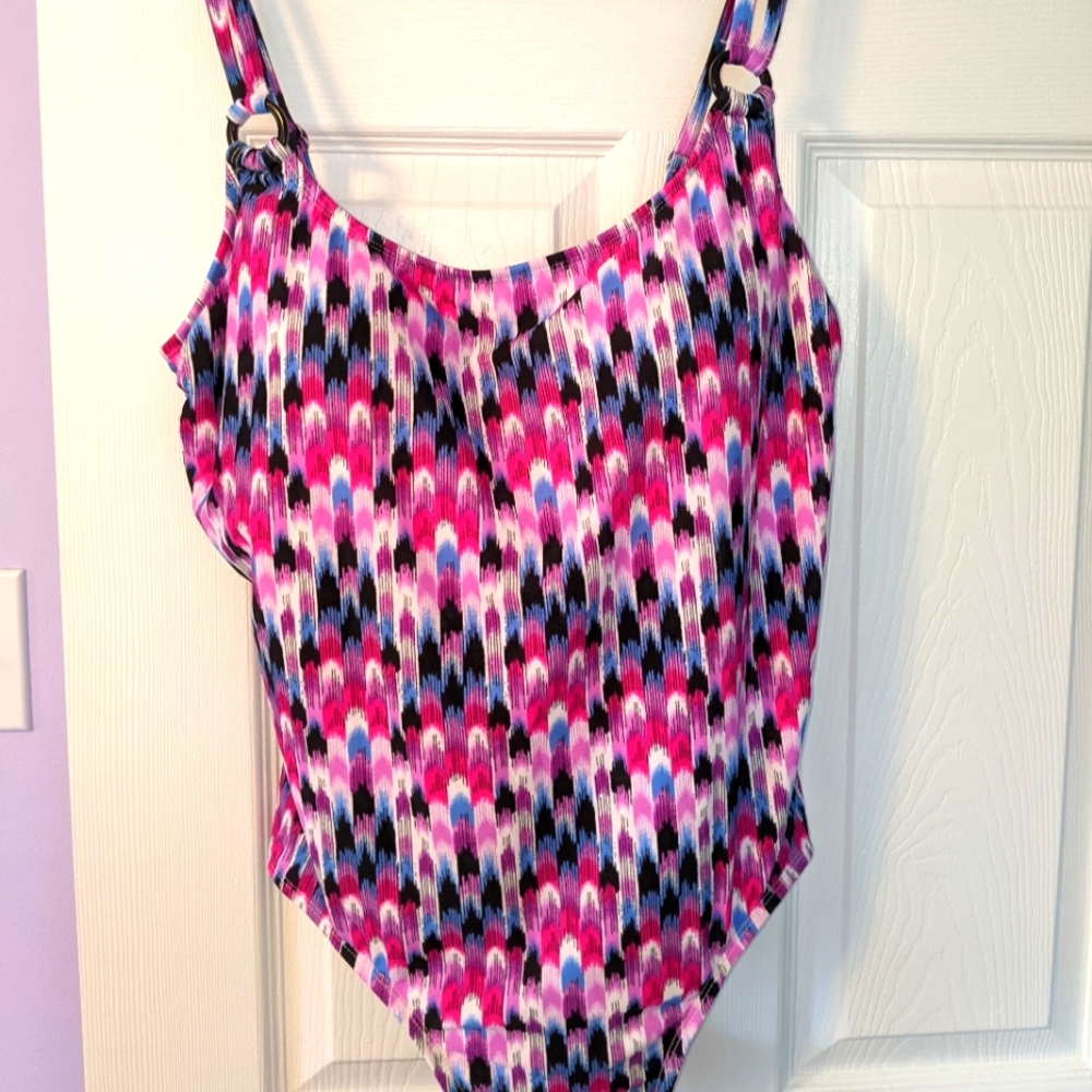 NWOT  Women's bathing suit